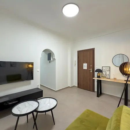 Phaedrus Living Ivory Daire *